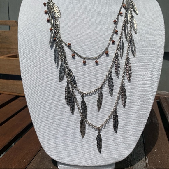 Western Bohemian Metallic Silver Feather Layered Necklace - Picture 3 of 4